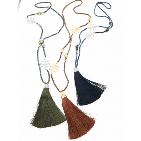 Long necklace Lines model.