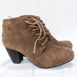Women's ankle boots and...