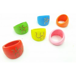 Full color wooden rings in...