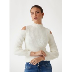 Wholesale Guess Winter Clothing – Mixed Lot for Women & Men