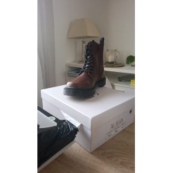 Pallet di Calzature da Donna – Lotto All'ingrosso di Stivali e Scarpe