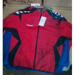 Lote de Ropa Deportiva Retro de Marca – 23 Piezas