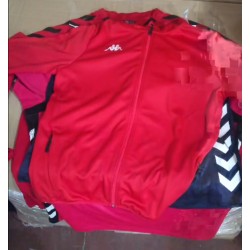 Lote de Ropa Deportiva Retro de Marca – 23 Piezas