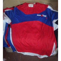 Lote de Ropa Deportiva Retro de Marca – 23 Piezas