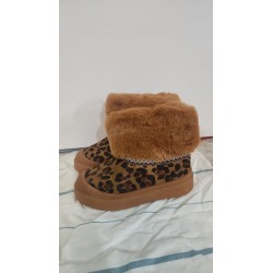 Lote de 50 botas estilo australiano nuevas al por mayor