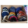 Detalle 2: Caja de 100 gorras nuevas surtidas al por mayor