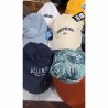 Detalle 3: Caja de 100 gorras nuevas surtidas al por mayor